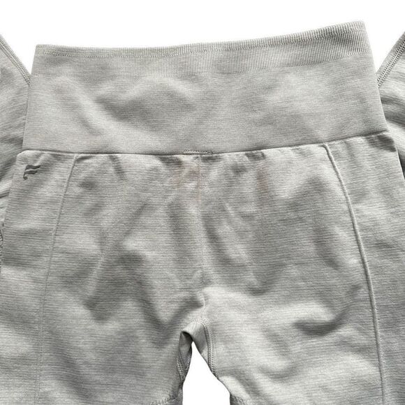 Fabletics light gray leggings size small - Picture 5 of 6
